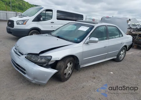 2001 Honda Accord 3.0 Ex из США, поврежденный, VIN 1HGCG16511A032275